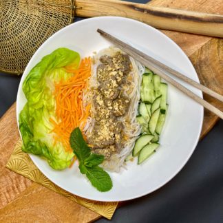 Bun Bo Xao - Reisnudeln mit Rindfleisch und Zitronengras