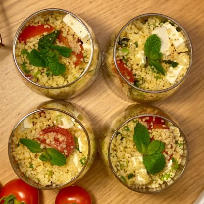 Couscous-Salat mit Feta im Glas